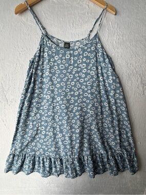 wild fable Blue and White Floral Top with Label